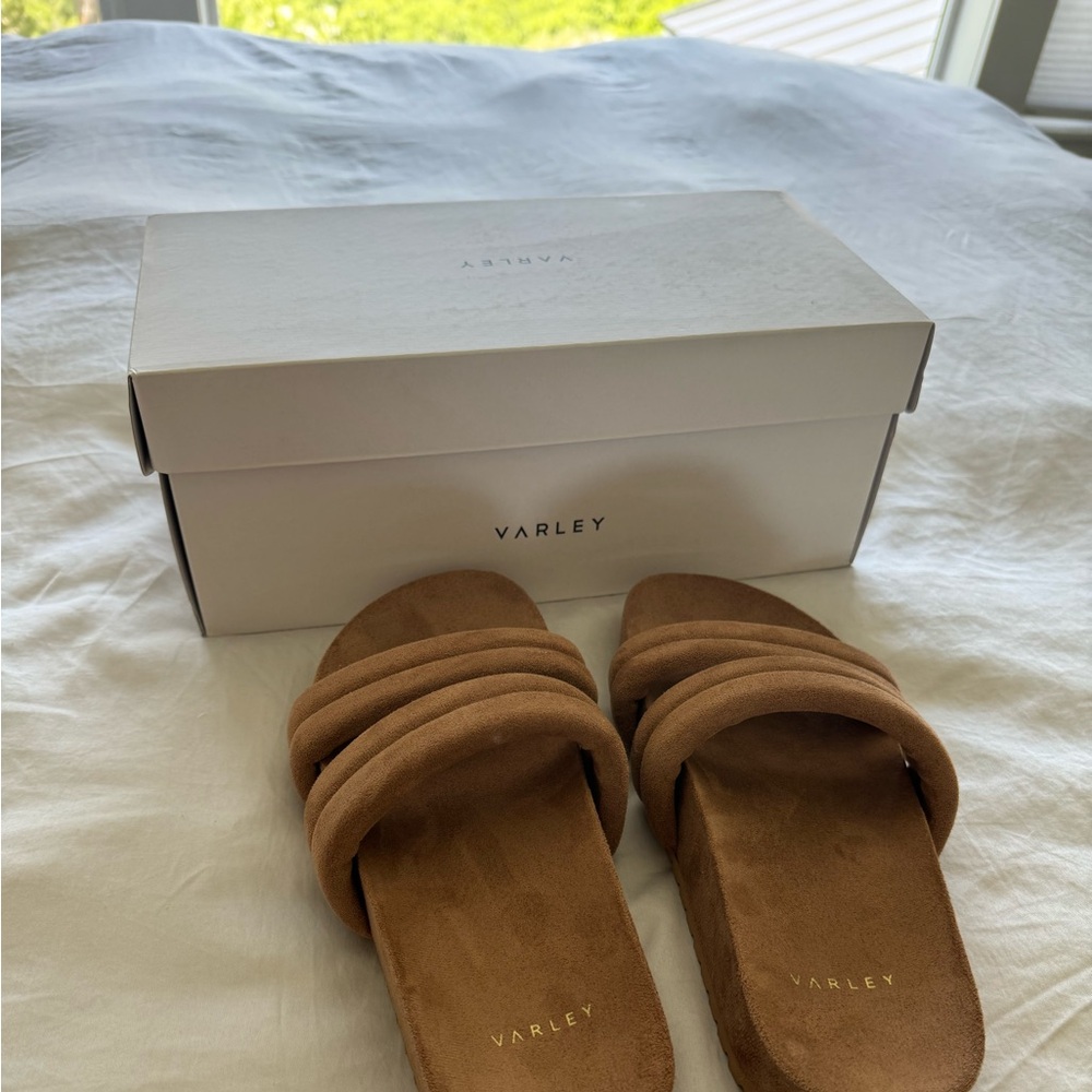 Varley Giles Quilted Slides Sandals  NEW never worn